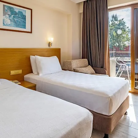Hotel Perdikia 3*