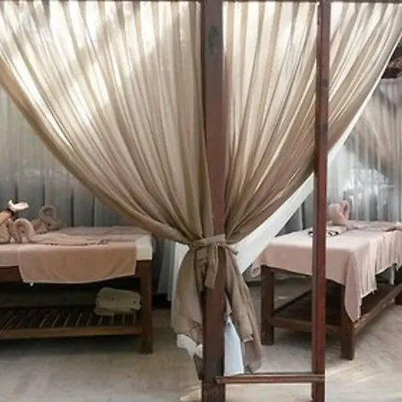 Perdikia Hotell