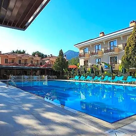 Ξενοδοχείο Perdikia 3*