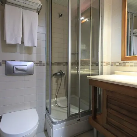 Hotell Perdikia 3*