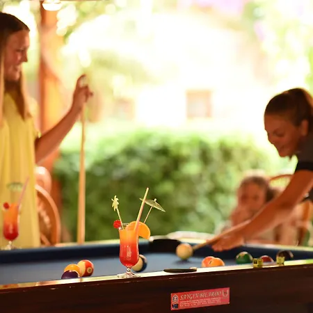 Ξενοδοχείο Perdikia Ολουντενίζ