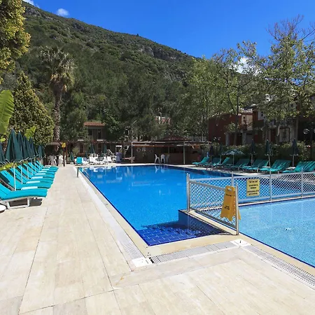 Perdikia Hotel
